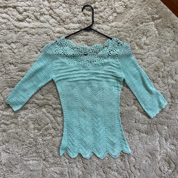 bette paige Tops - Bette Paige Blue Knit Top